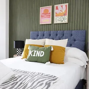 https://cohost-collections-cardiff.cardiffhotelswales.com
